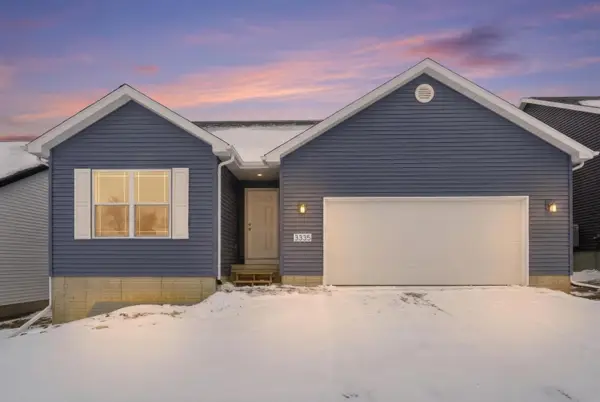 2814 Autumn Woods Drive, Cedar Falls, IA 50613