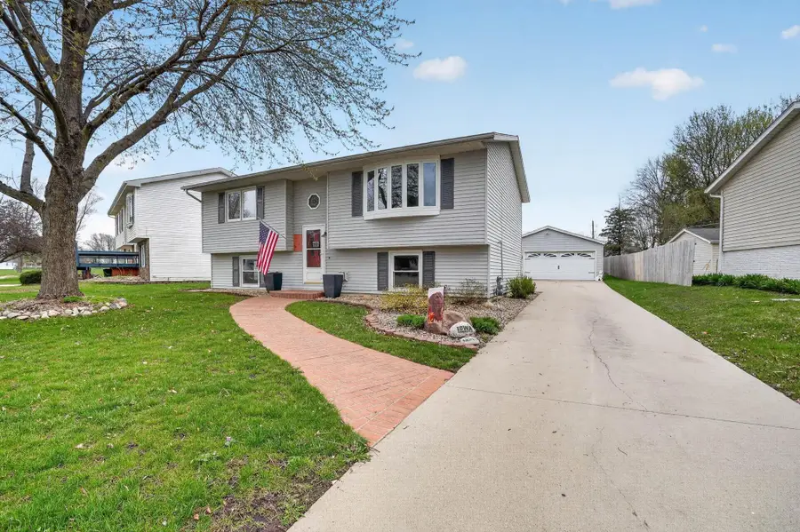 3021 Valley High Drive, Cedar Falls, IA 50613 - #2