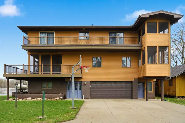 1749-55 Golf Course Boulevard, Independence, IA 50644