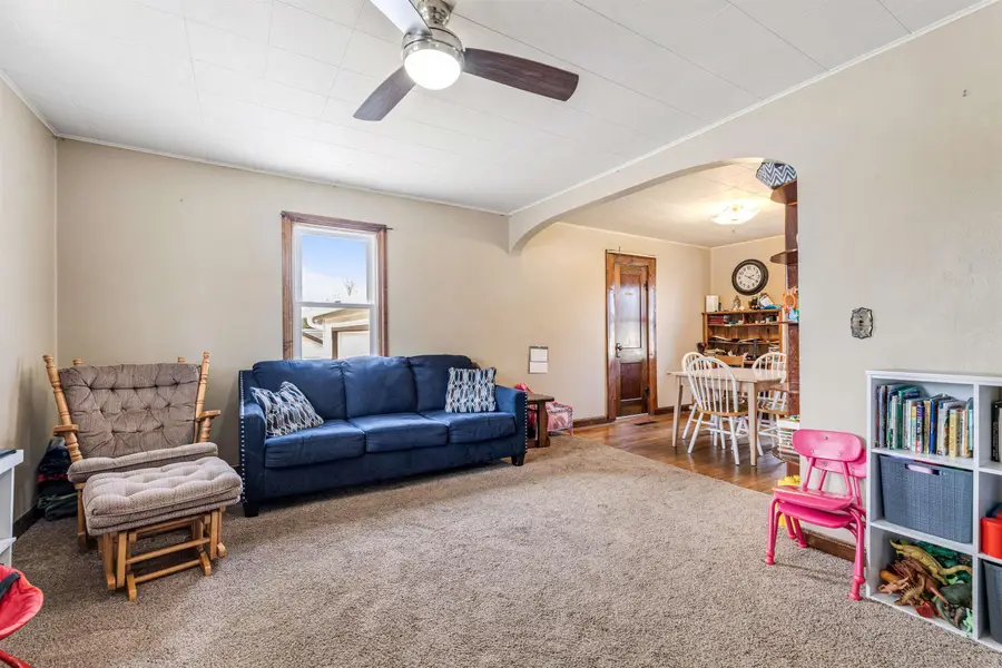 22 SE 3rd Avenue, Waukon, IA 52172 - #3