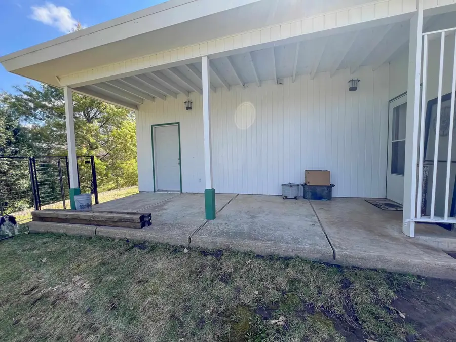 505 W Clark Street, Fayette, IA 52142 - #3