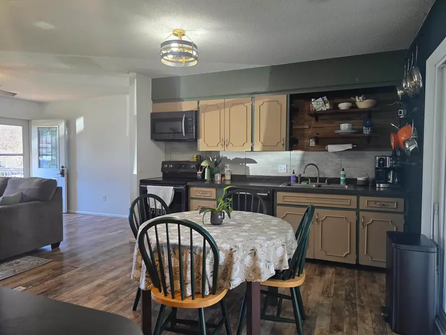 1110 S Mill Street, Decorah, IA 52101 - #3