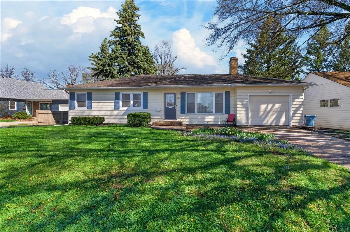 701 Lorraine Avenue, Waterloo, IA 50701 - #1