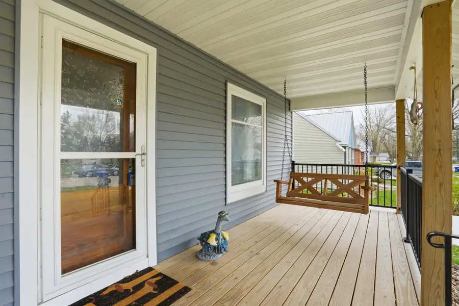 706 5th St Ne, Independence, IA 50644 - #3