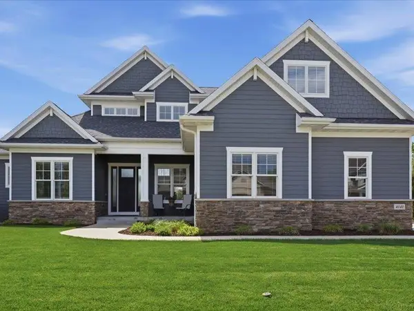 4141 Wynnewood Drive, Cedar Falls, IA 50613