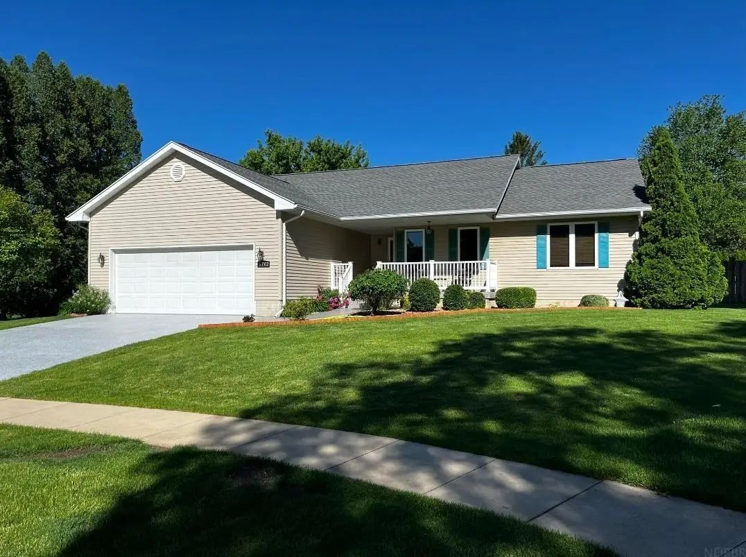 5702 Daisy Drive, Waterloo, IA 50701 - #1