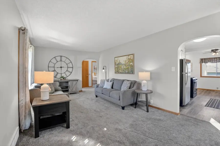 929 Oregon Street, Waterloo, IA 50702 - #2