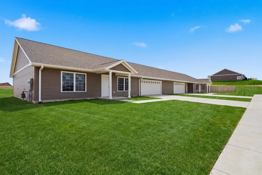 1303 Joe's Circle, Manchester, IA 52057 - #2