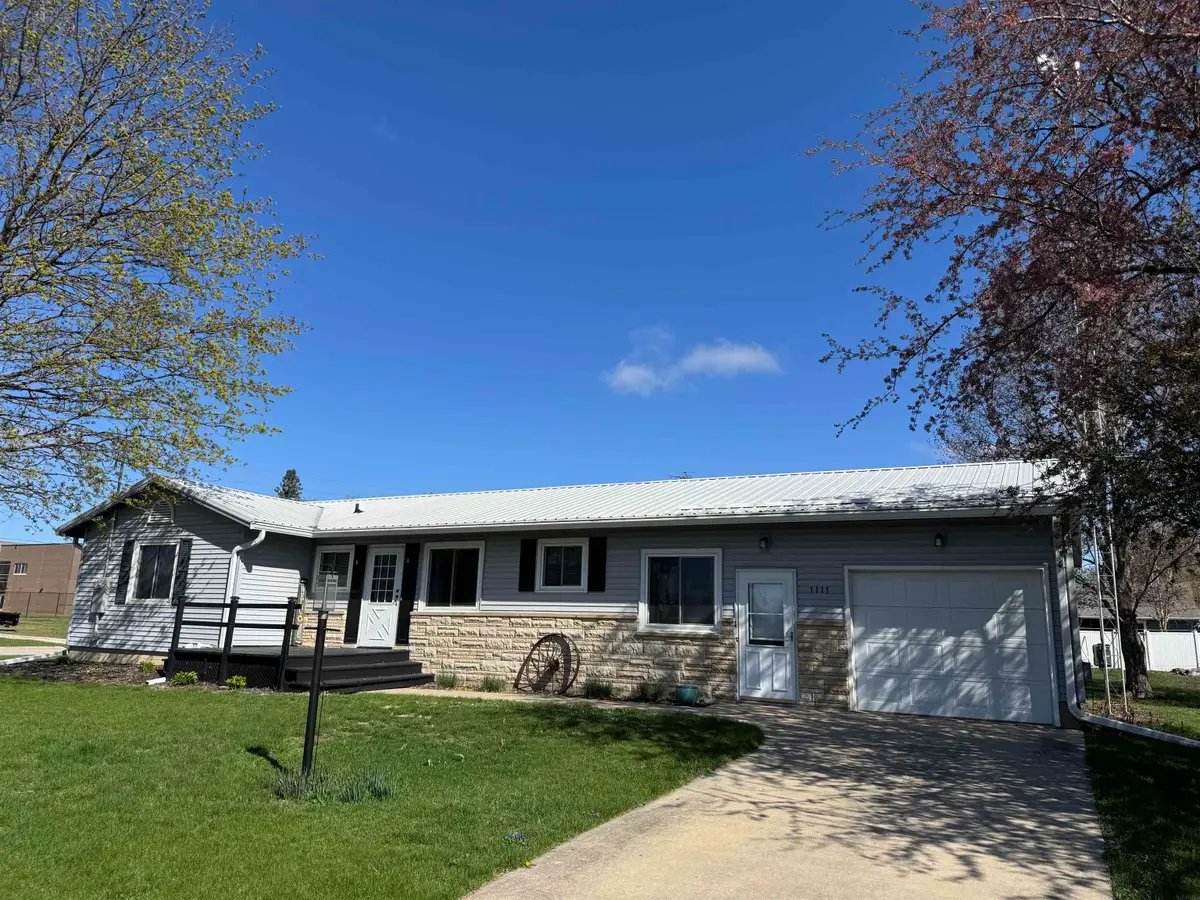 1111 5th Avenue, Ackley, IA 50601 - #1