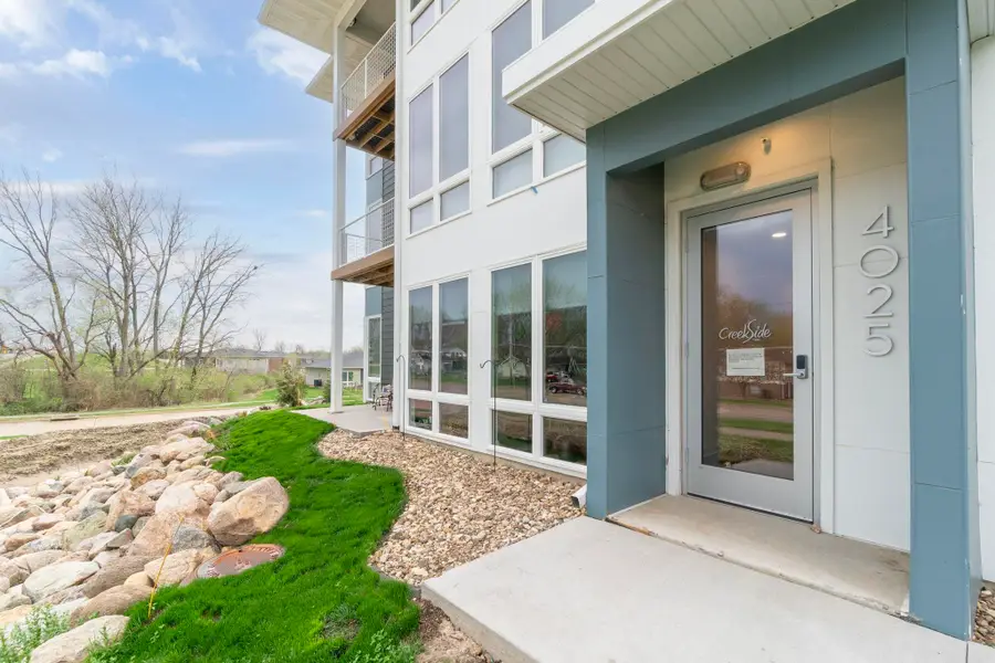 4025 Cedar Heights Drive #8, Cedar Falls, IA 50613 - #2