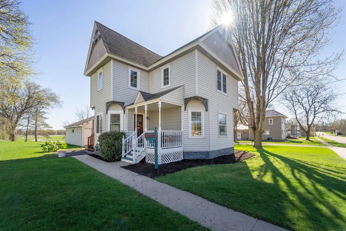 413 Wapsie Street, Sumner, IA 50674 - #1