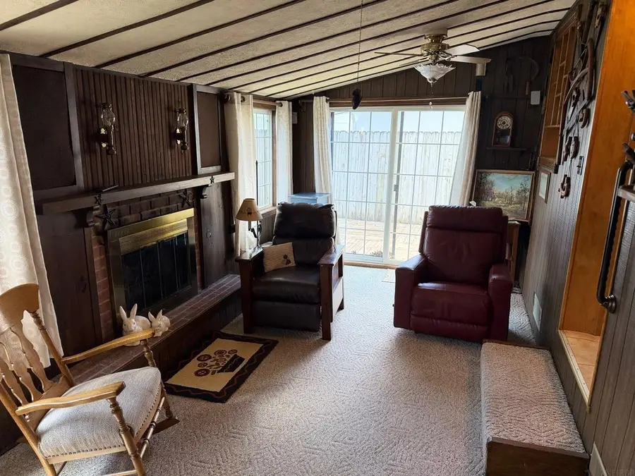 1034 Hawley Street, Jesup, IA 50648 - #3