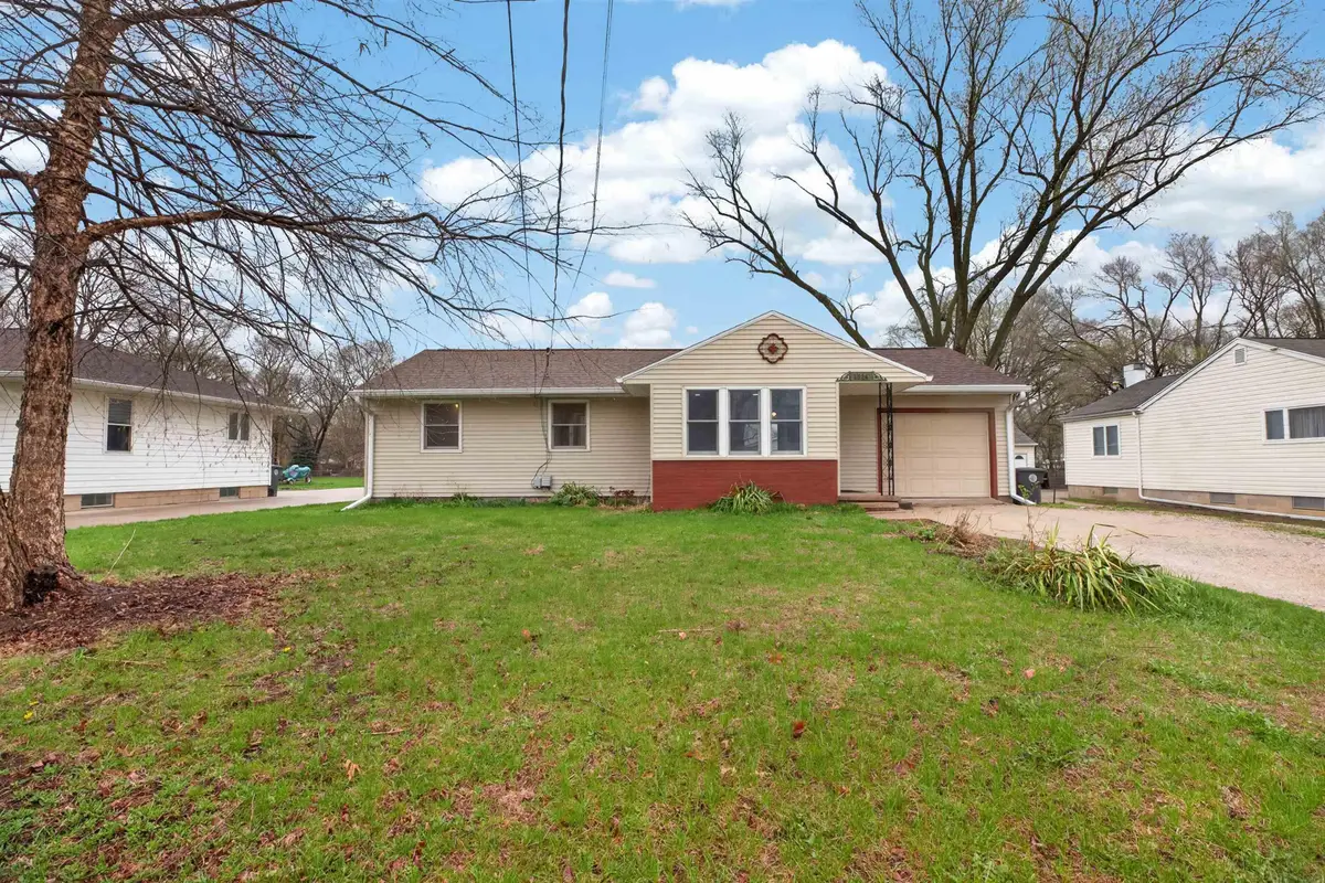 1234 Northey Street, Waterloo, IA 50703 - #1