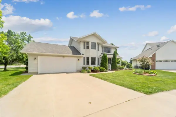 4710 Donald Drive, Cedar Falls, IA 50613
