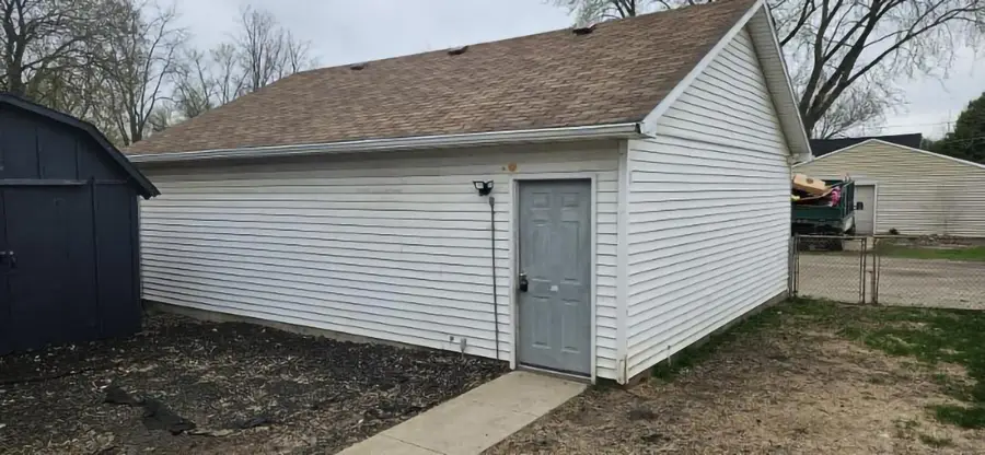 935 Adrian, Waterloo, IA 50703 - #3