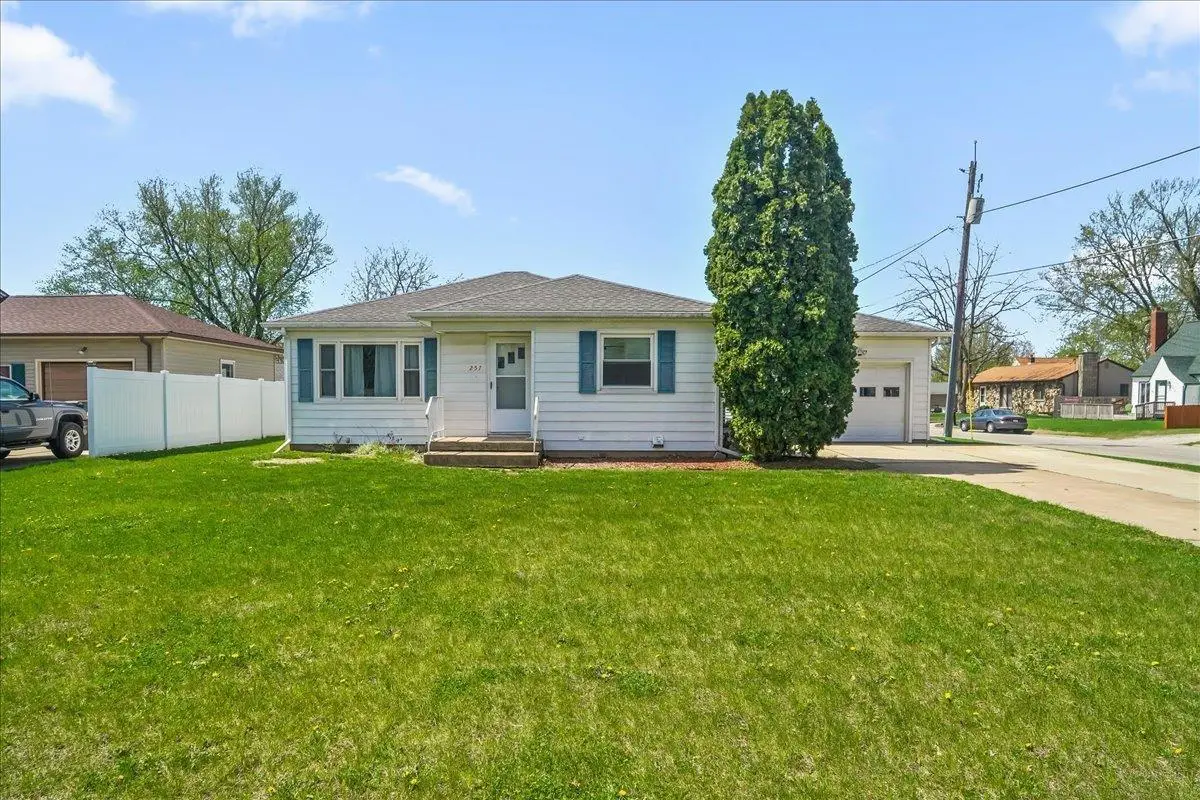 257 Fairfield Street, Waterloo, IA 50703 - #1