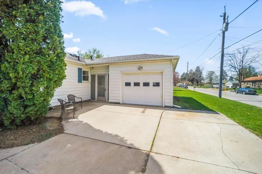 257 Fairfield Street, Waterloo, IA 50703 - #2