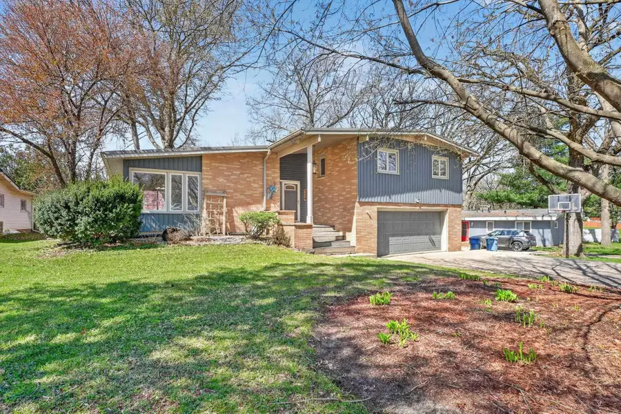 324 Progress Avenue, Waterloo, IA 50701 - #2