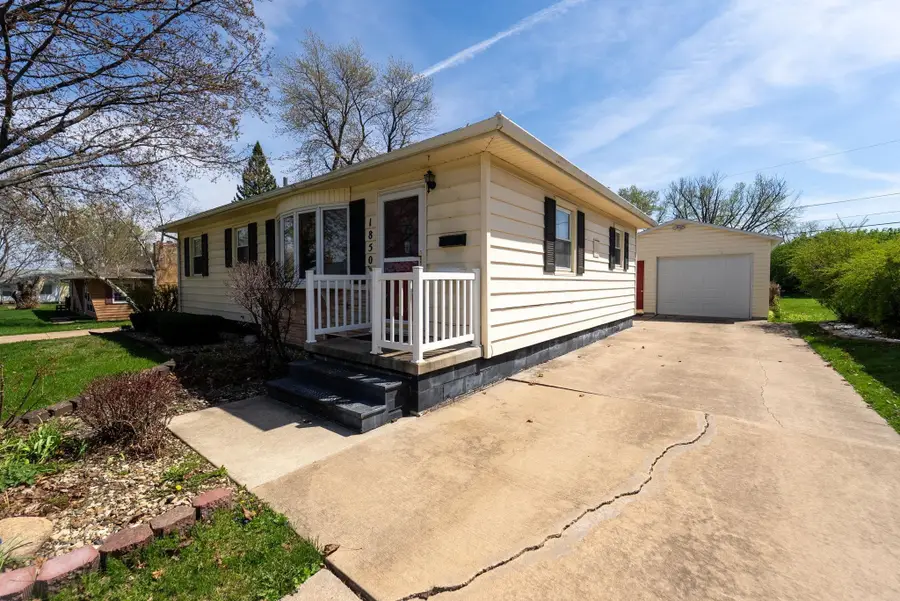 1850 Byron Avenue, Waterloo, IA 50702 - #3