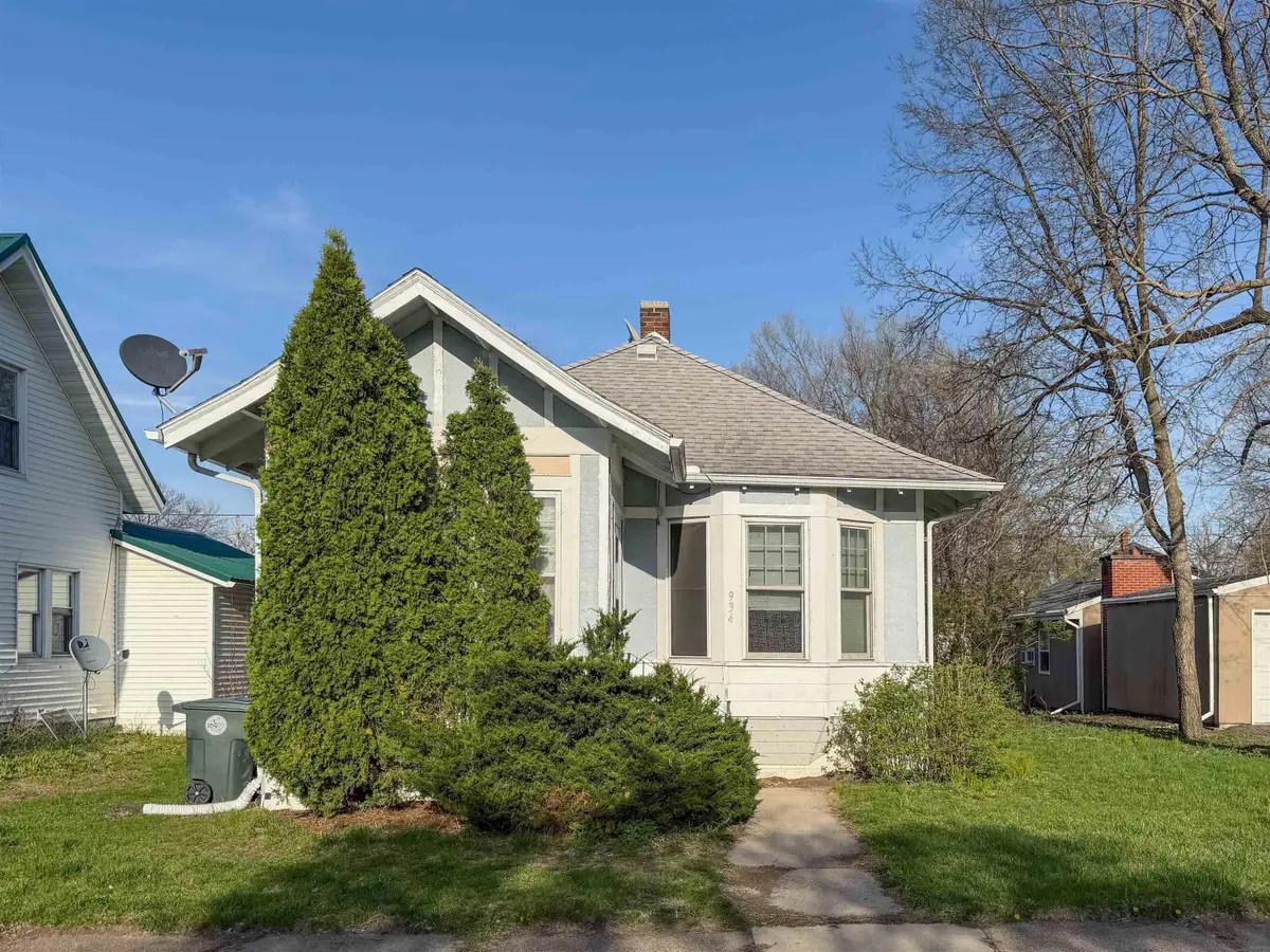 934 Lincoln Street, Waterloo, IA 50703 - #1