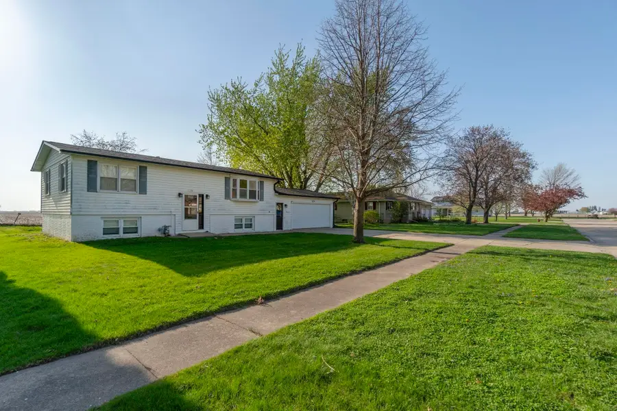 711 Malone Avenue, Readlyn, IA 50668 - #2