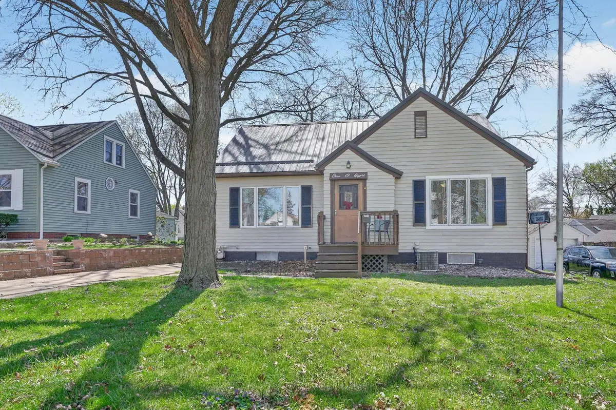 108 Carolina, Waterloo, IA 50701 - #1