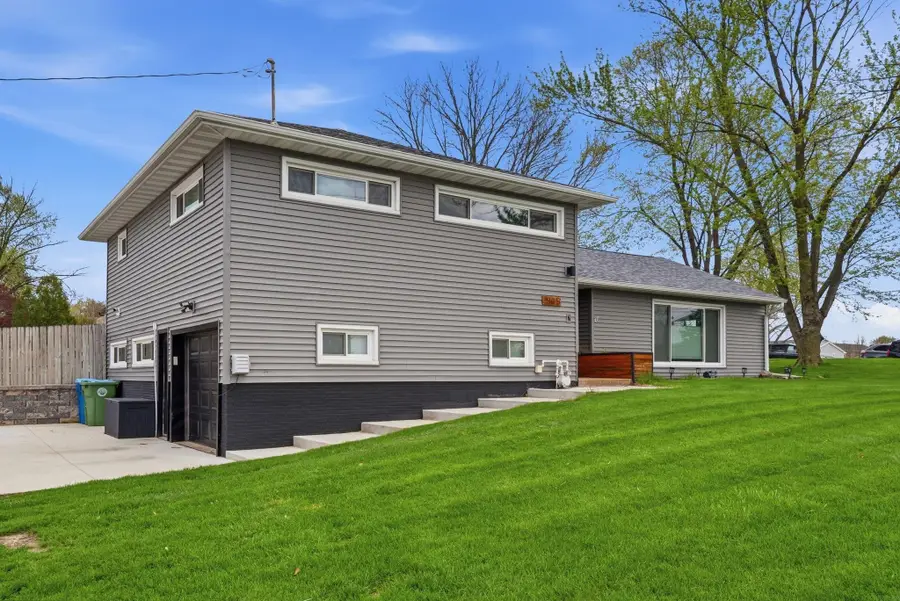 3105 Ansborough Avenue, Waterloo, IA 50701 - #2