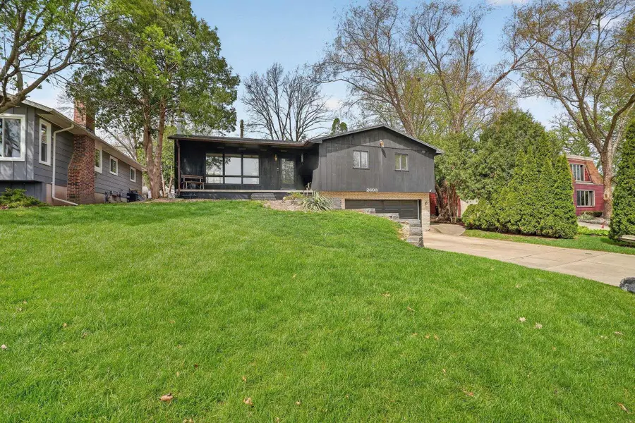 2603 Alameda Street, Cedar Falls, IA 50613 - #2