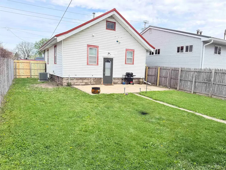 1733 Falls Avenue, Waterloo, IA 50701 - #2