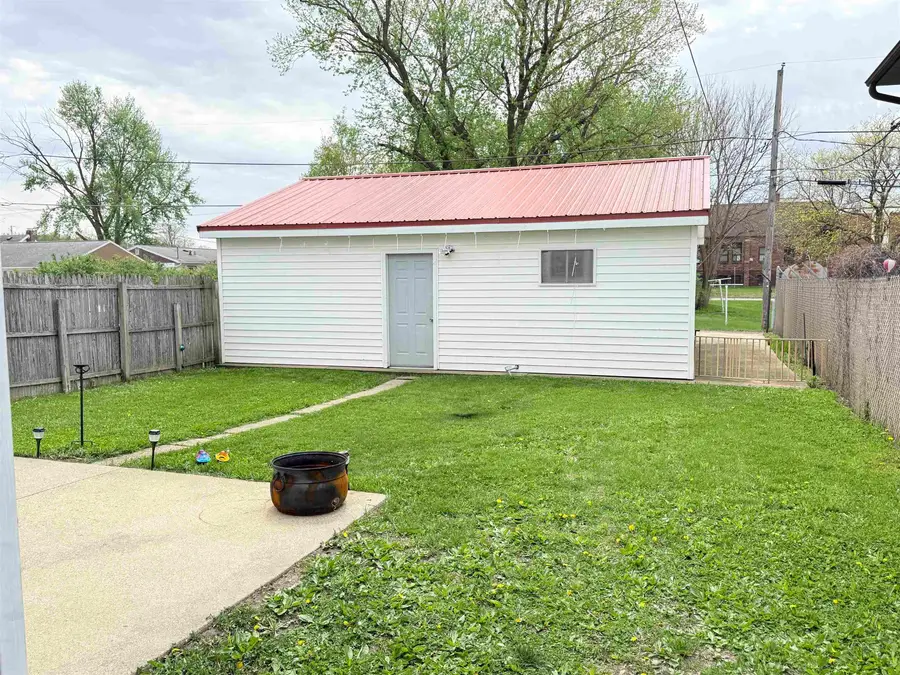 1733 Falls Avenue, Waterloo, IA 50701 - #3
