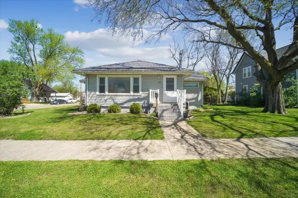 621 W Charles, Oelwein, IA 50662
