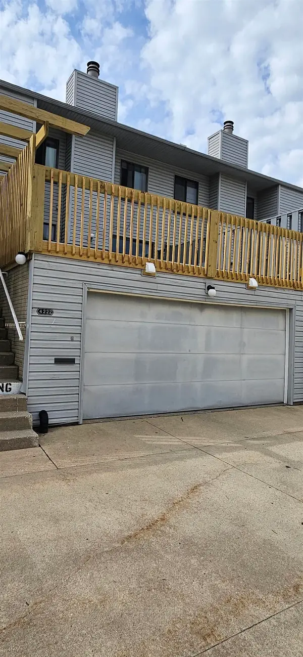 4222 Kris Line Drive, Waterloo, IA 50701