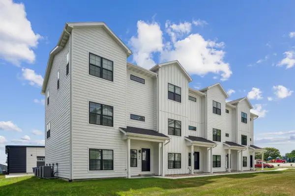 160 S 15th Street, Clear Lake, IA 50428