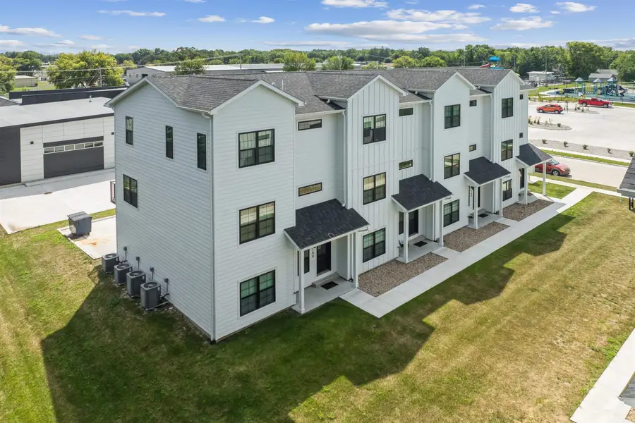 160 S 15th Street, Clear Lake, IA 50428 - #2