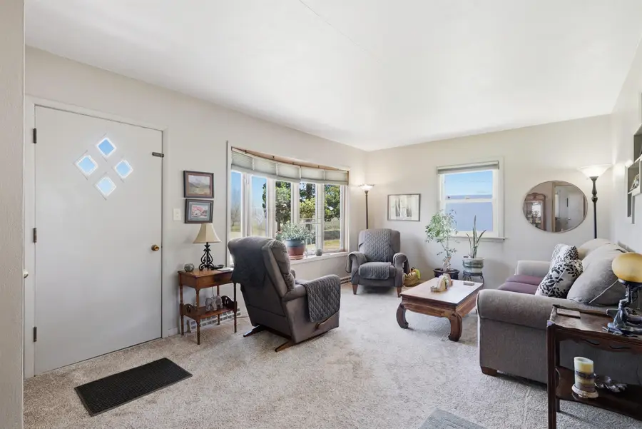 807 Maynard Avenue, Waterloo, IA 50701 - #3