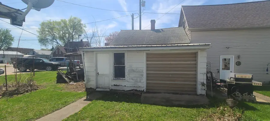 204 S River Park Drive, Guttenberg, IA 52052 - #3