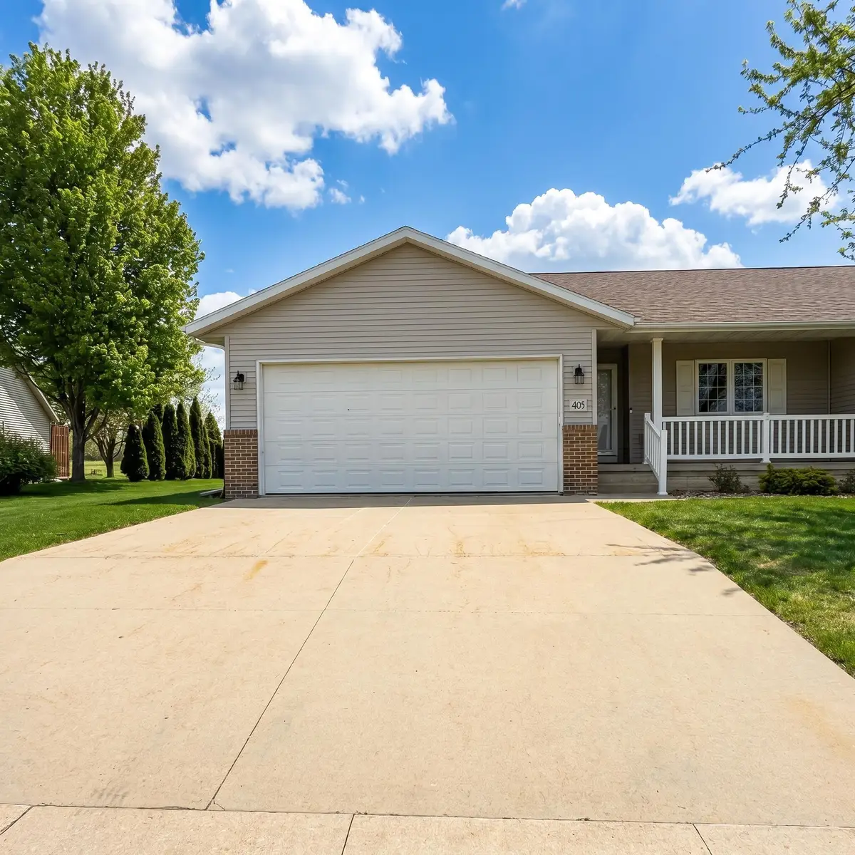 409 Wesson Avenue, Hudson, IA 50643 - #1