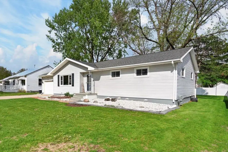 1225 5th. Street, Jesup, IA 50648 - #3