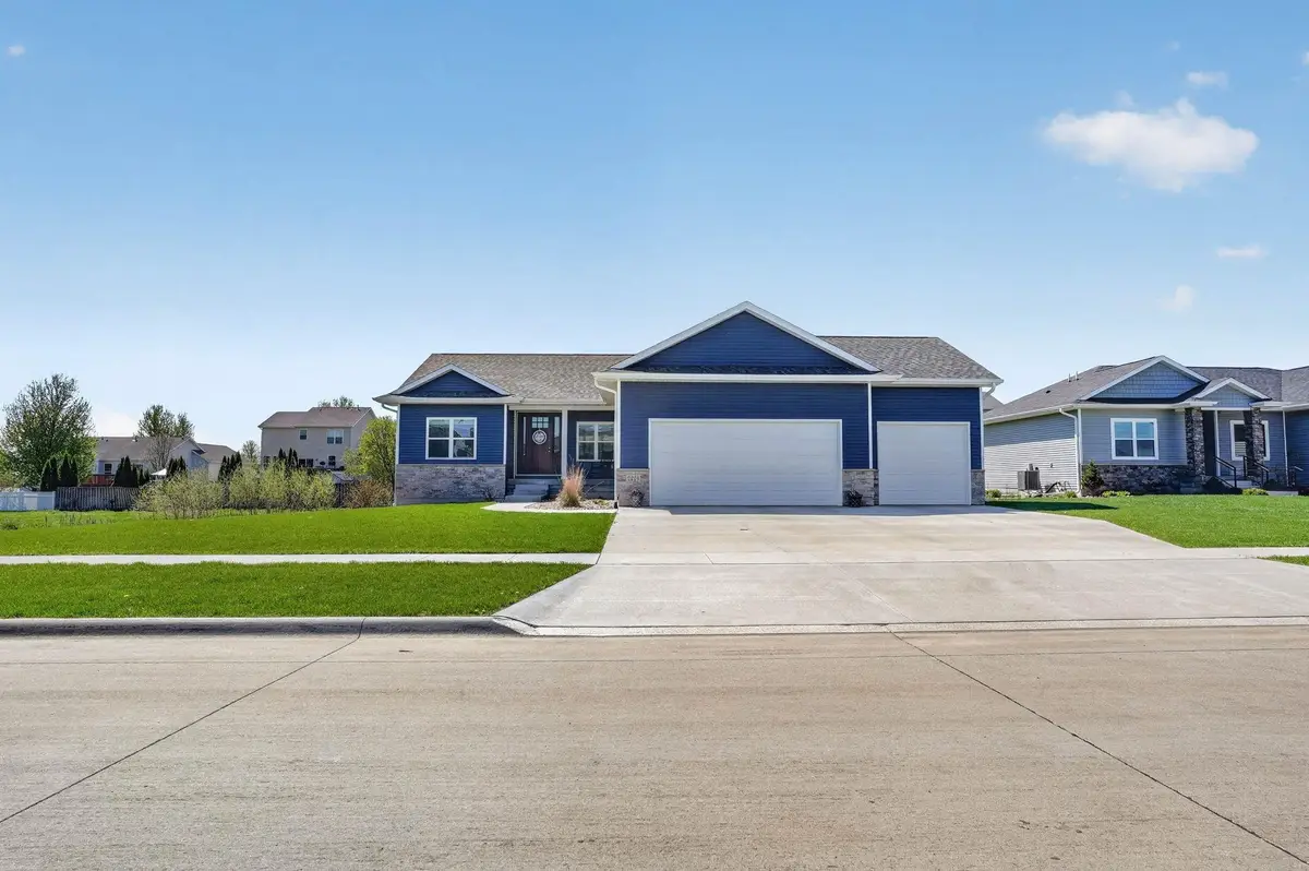 2224 Vera Way, Cedar Falls, IA 50613 - #1