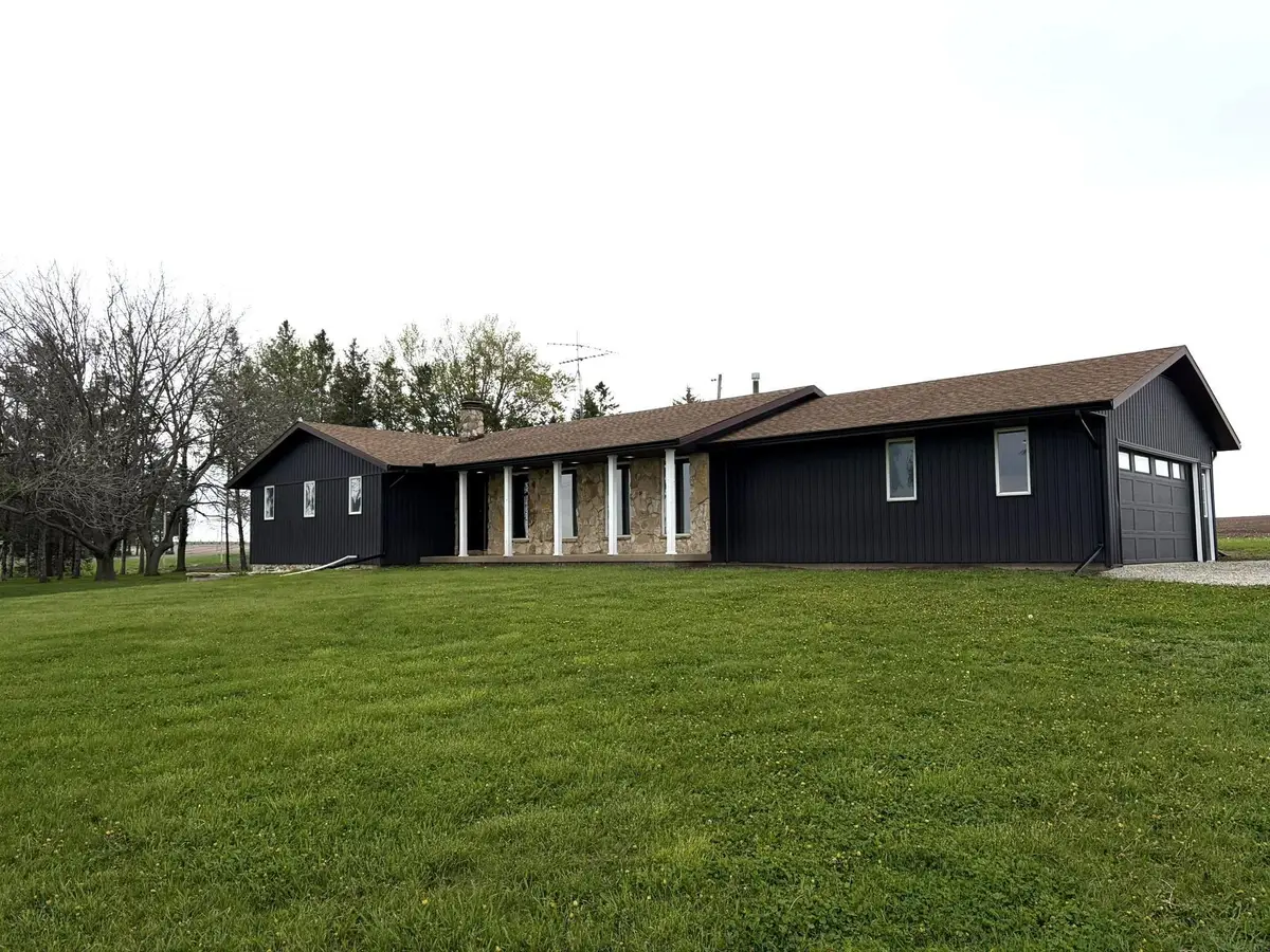 329 Wren Avenue, Ackley, IA 50601 - #1