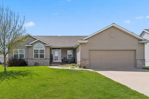 1517 Quail Run Lane, Cedar Falls, IA 50613