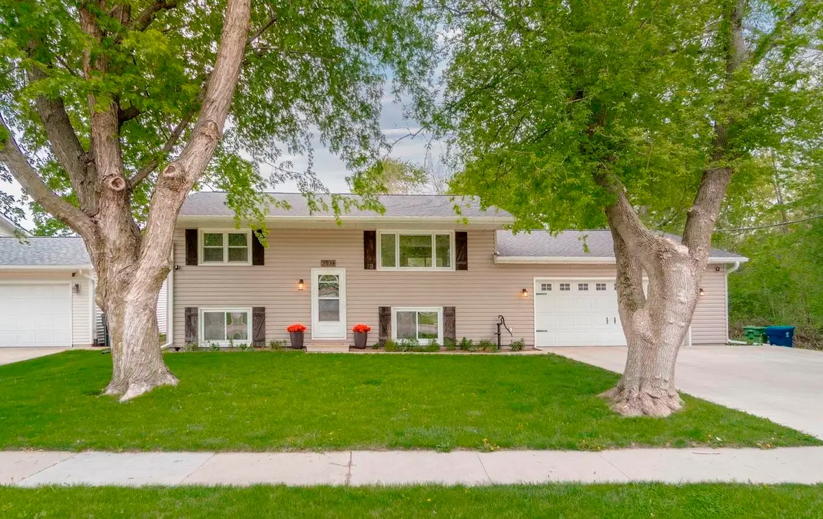 3031 Bethel Street, Waterloo, IA 50702 - #1