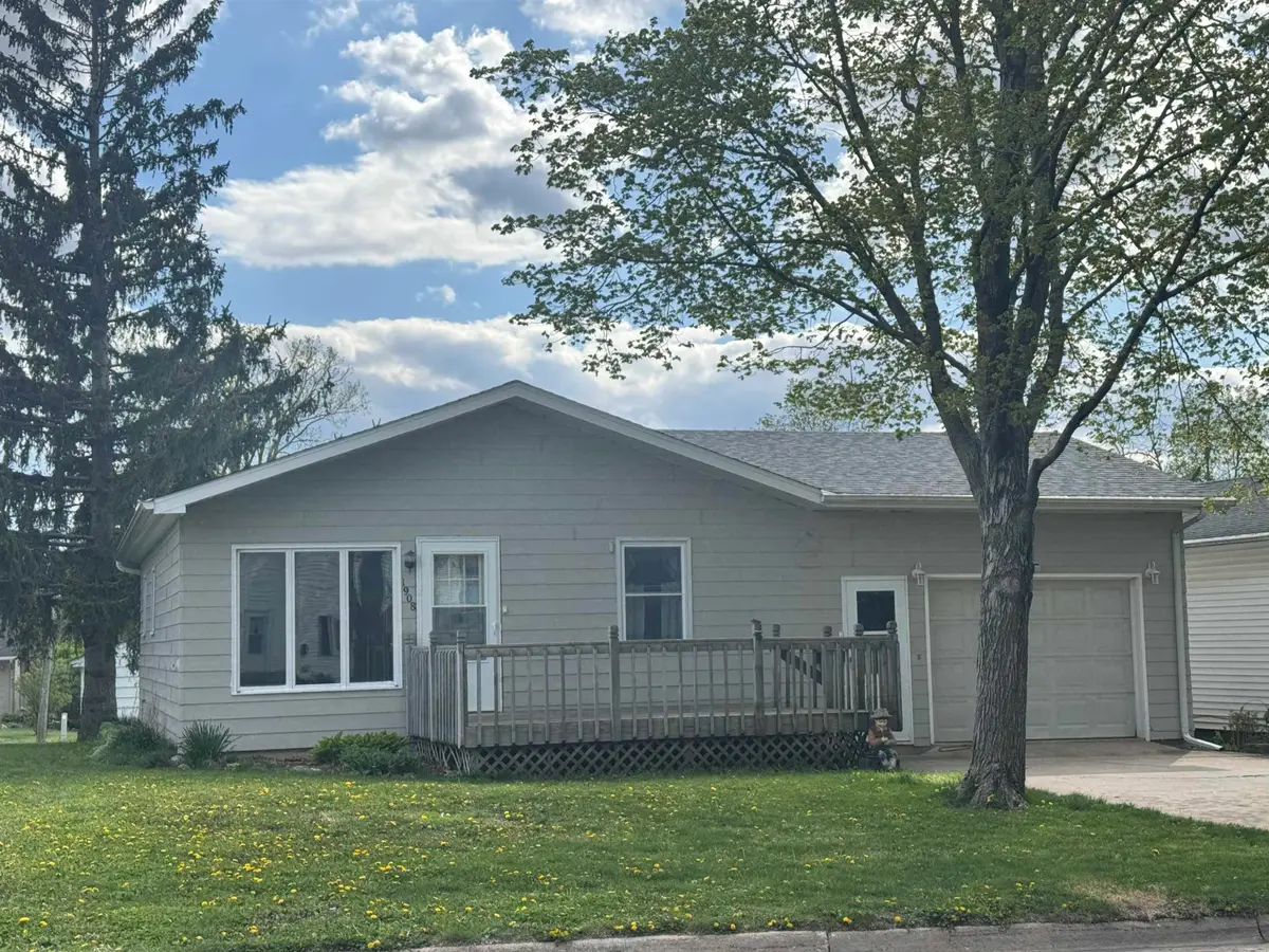 1908 Owen St., Charles City, IA 50616 - #1