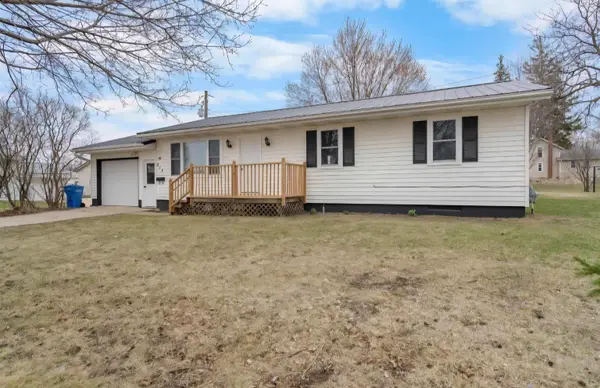 515 N Hartwell Avenue, New Hampton, IA 50659