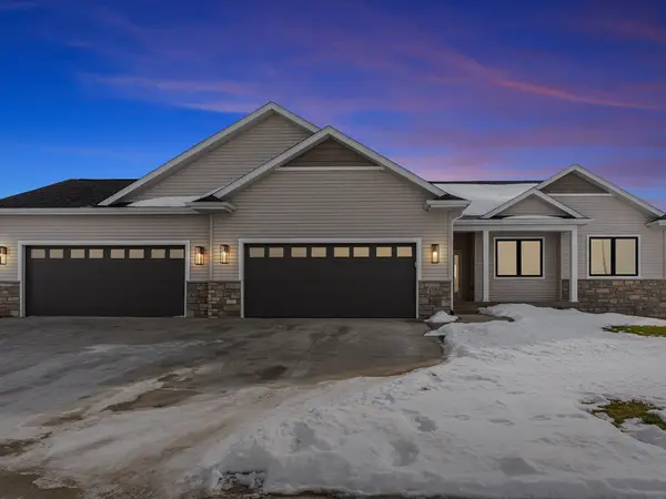 2813 Autumn Woods Drive, Cedar Falls, IA 50613