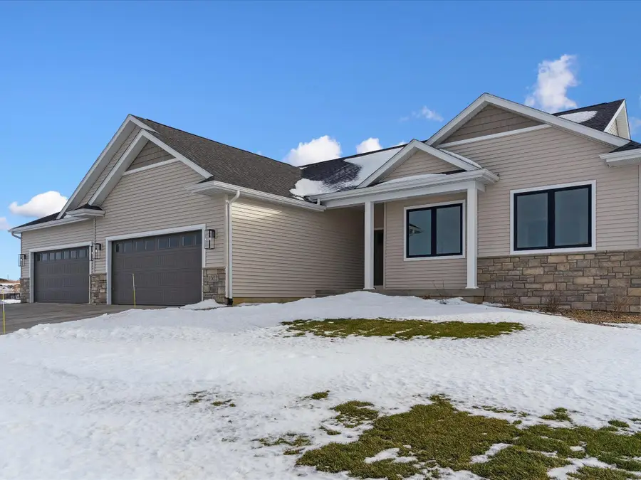 2813 Autumn Woods Drive, Cedar Falls, IA 50613 - #3
