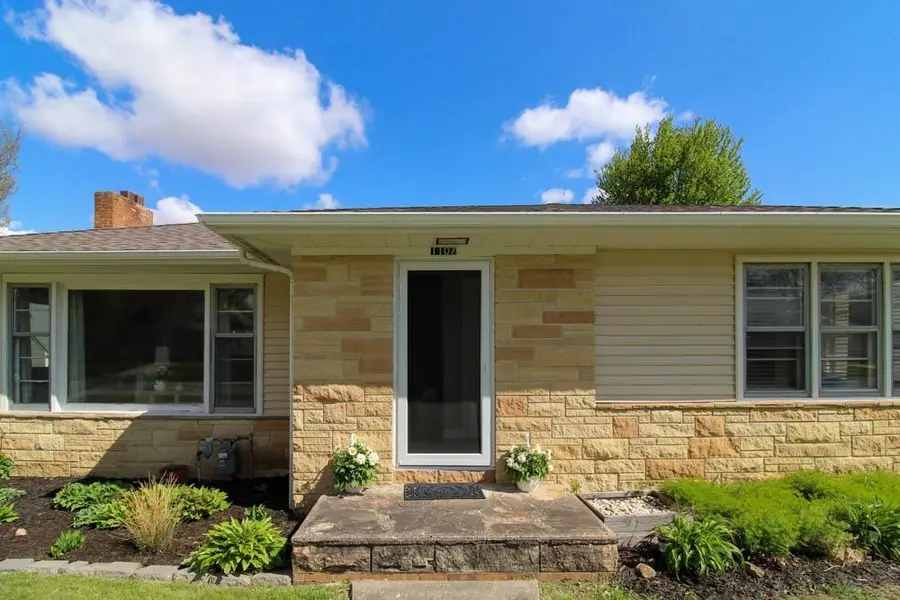 1107 H Avenue, Grundy Center, IA 50638 - #3