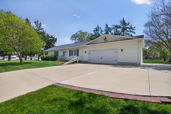722 Creston Avenue, Waterloo, IA 50707