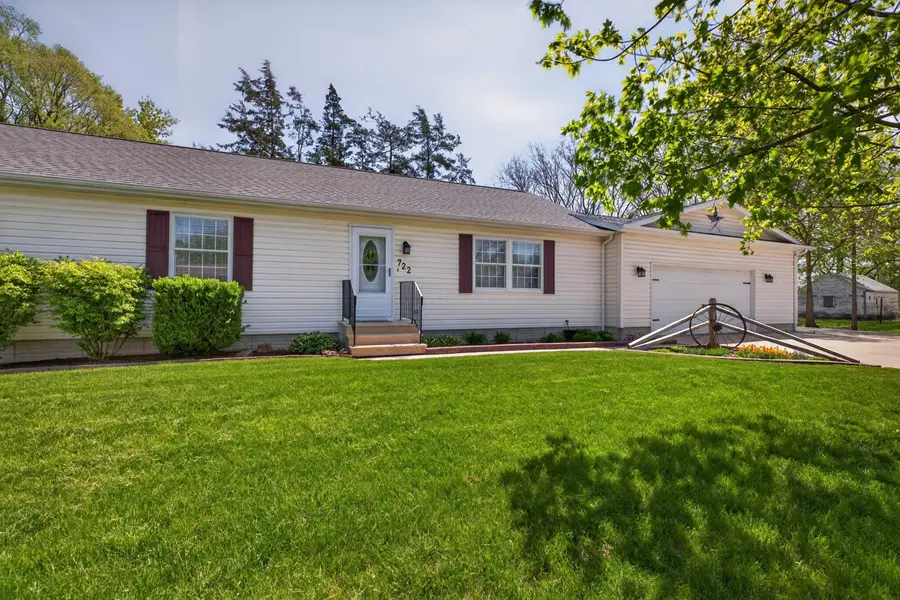 722 Creston Avenue, Waterloo, IA 50707 - #2