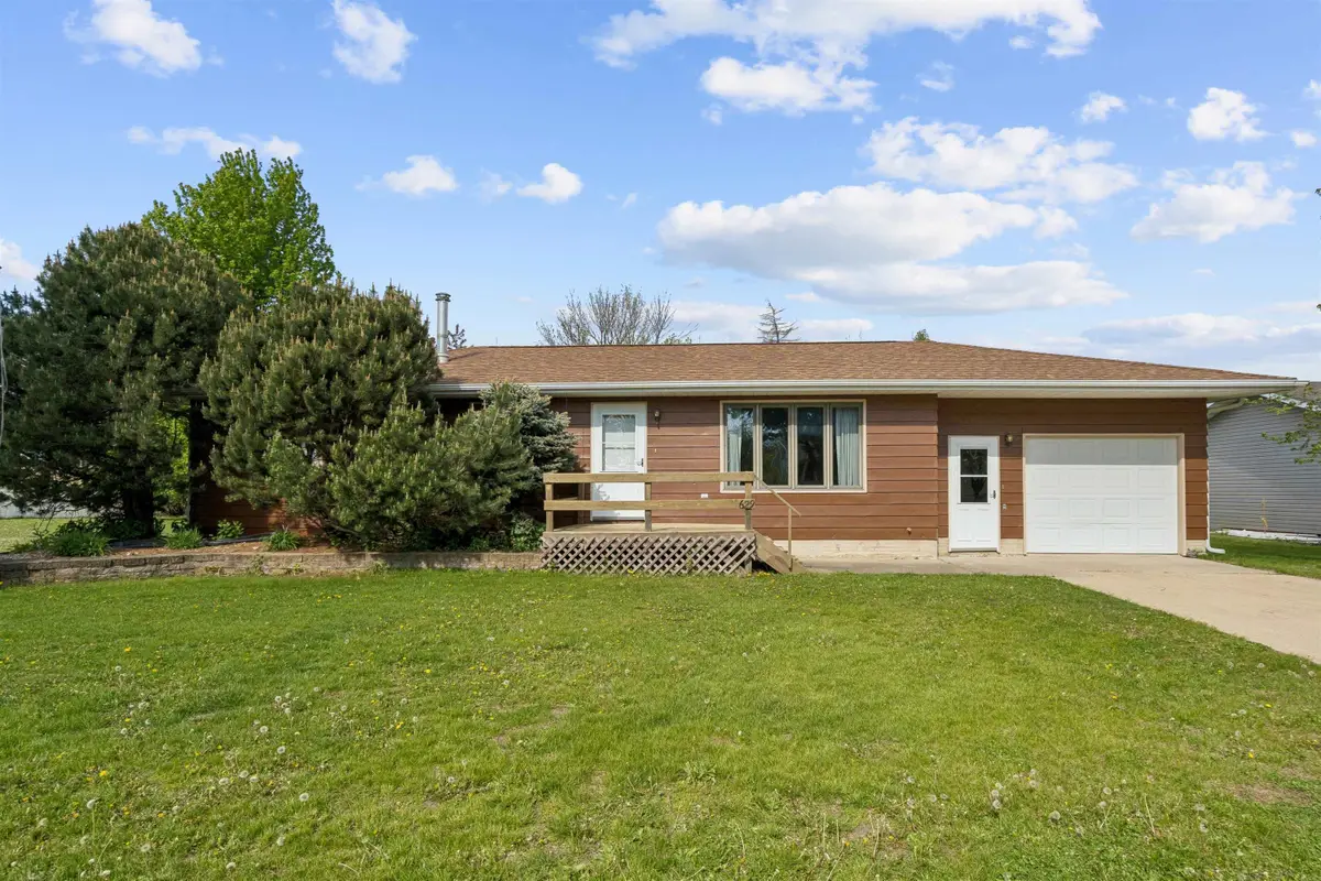 629 West Street, Plainfield, IA 50666 - #1